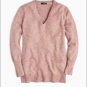 V-neck front-pocket sweater in supersoft yarn